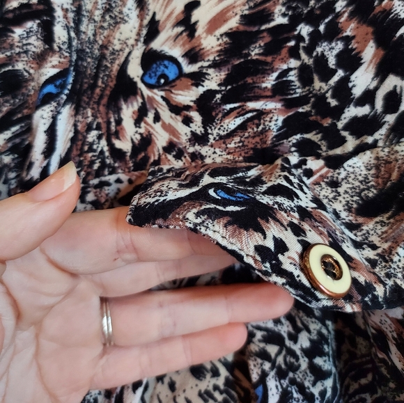 Leopard Button Up Top - Picture 9 of 11